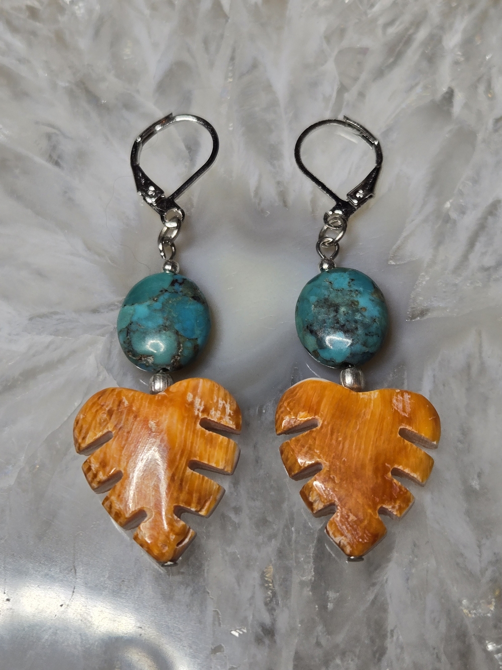 Spiny Oyster Shell And Hubei Turquoise Leaf Drop Earrings
